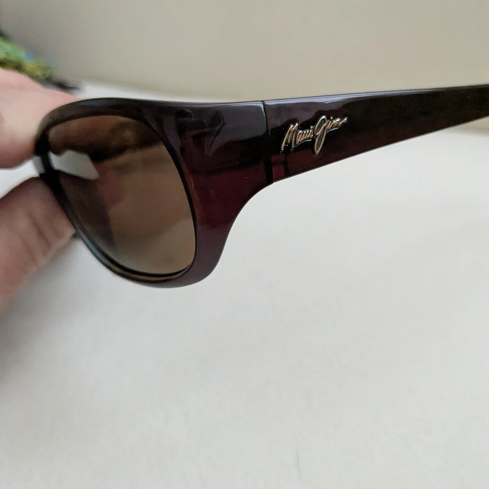 Maui Jim Kuiaha Sunglasses. - Picture 2 of 5
